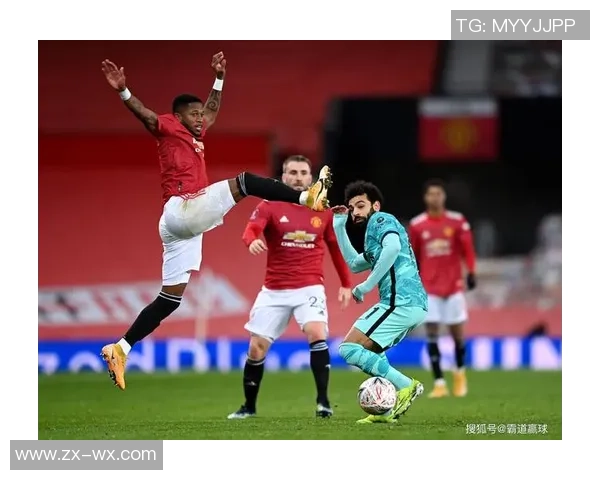 英超激战：里昂与利物浦战成平局红牌事件引发全场热议