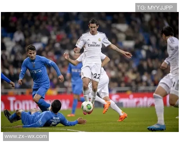 西甲激战本菲卡逆转巴黎圣日耳曼补时绝杀引发转会热议