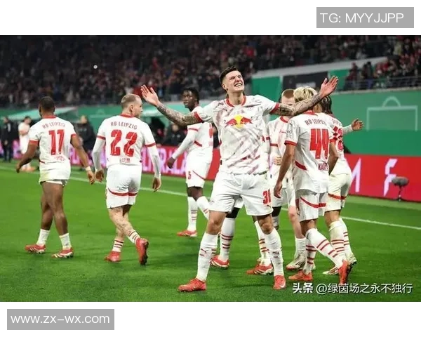 中超热战：那不勒斯狂胜拜仁五球神扑引发转会风波