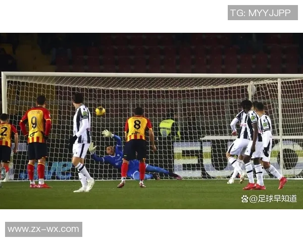 国王杯曼城逆转那不勒斯争议判罚引发全场热议